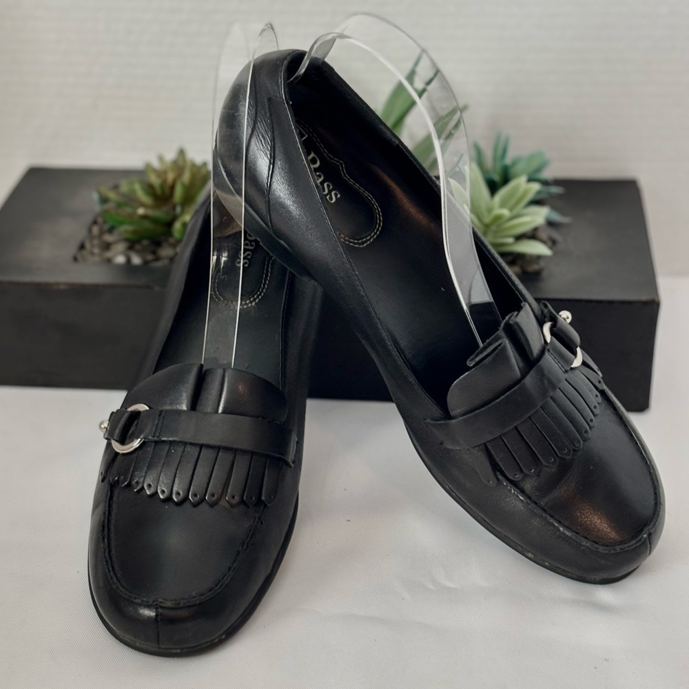 NEW BASS KILTIE FRINGED BLACK LEATHER PANEL VAMP SILVER ACCENT WEEJUNS  SZ 9.5